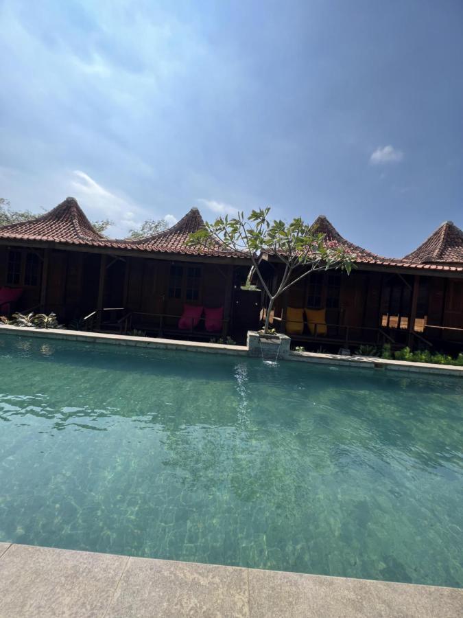 Point Of View Hotel & Resort Majalengka Exterior foto